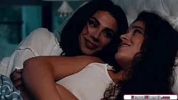 Reproduzir Babe fodida por sua madrasta ariel recatada