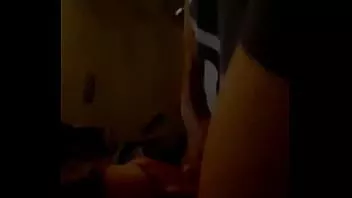 play Eu e meu amigo gozamos na cara da minha namorada