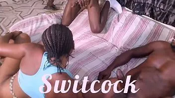 تشغيل Switcock وصديقه يمارس الجنس مع الجار مشاهدة الفيديو الكامل على بلدي الأحمر