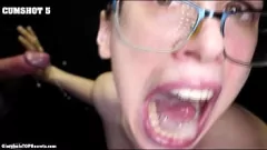 Abspielen Gloryhole Cum-in-Mund Comp: Jackies großer weißer Schwanz Abenteuer
