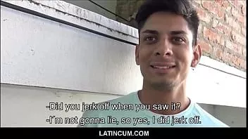 play Junger muskulöser Latino-Junge von großem Schwanz gefickt