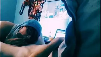play Aux pecker, satanic gen-z femboy vrea să suge un cocoș în fața a mii, lol jk milioane de străini. pentru că curvele cu zoomor vor o întoarcere.