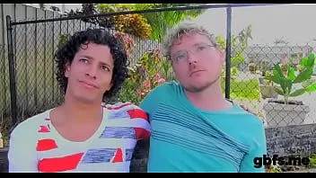 play Homosexuelle Freunde ficken sich gegenseitig