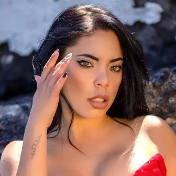 अभिनेता Megan Fiore