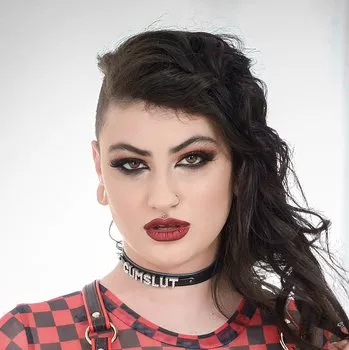 अभिनेता Lydia Black
